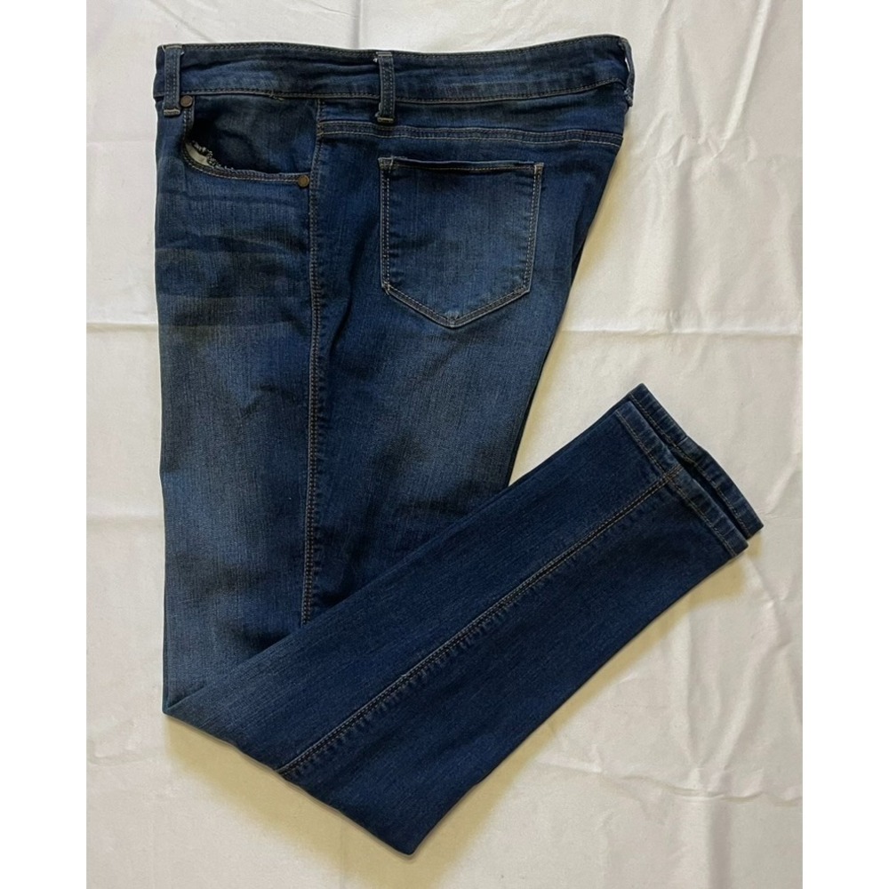 1822 DENIUM‎ WOMEN JEANS 1822. SIZE 32